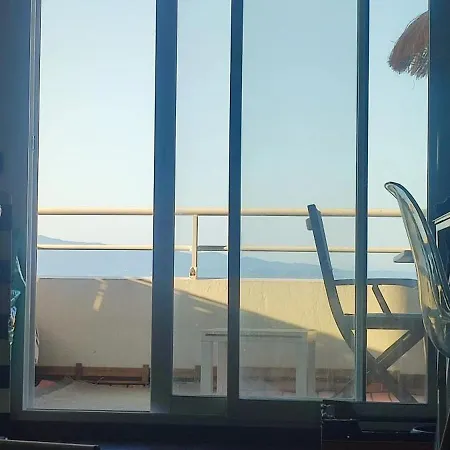 Appartement Moderne A Avec Vue Sur La